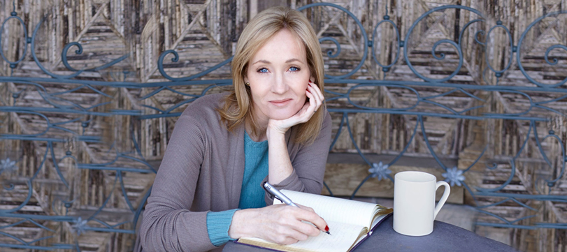 J. K. Rowling doa mais de 16 milhões de dólares